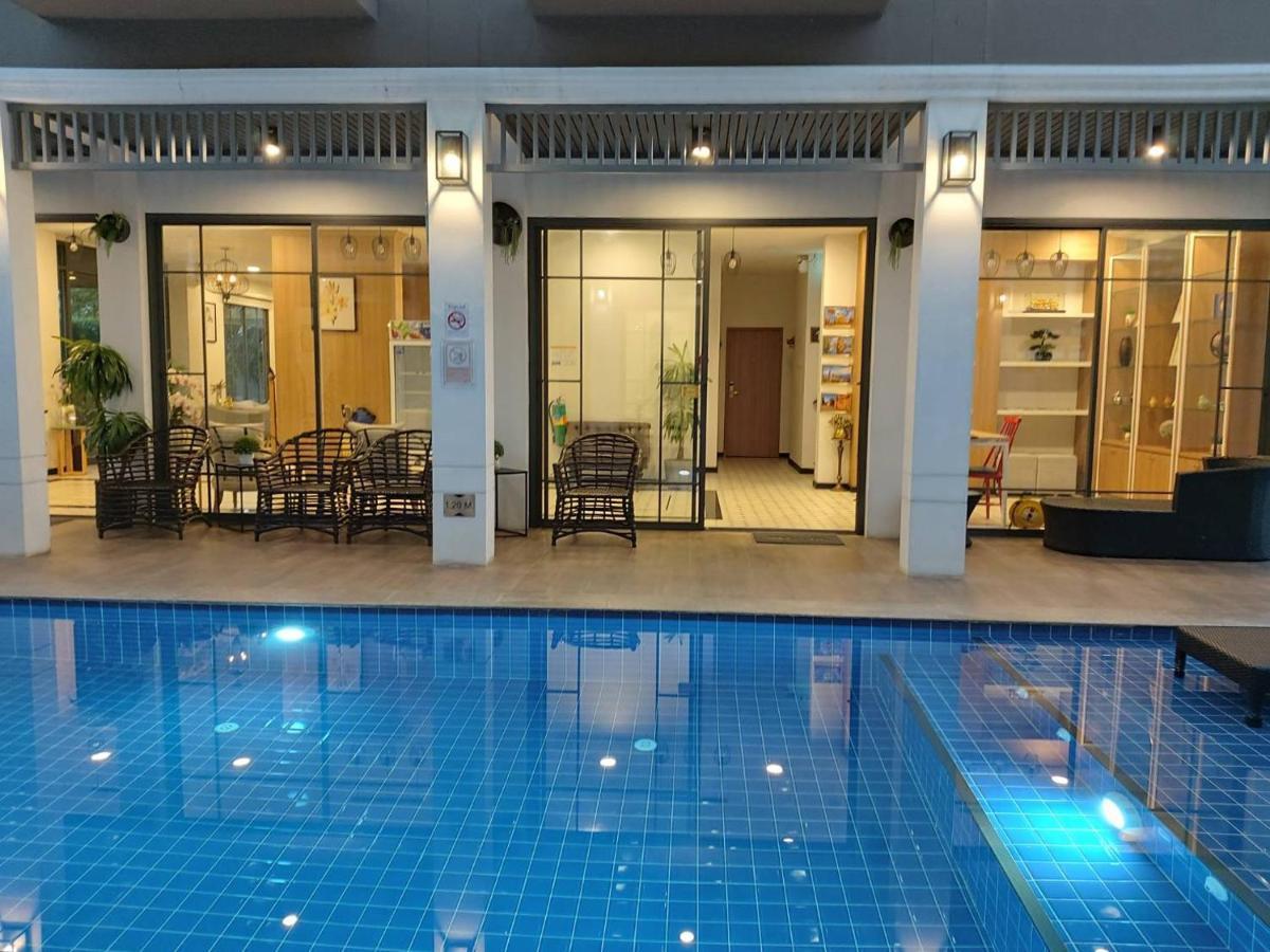 Hotel Matana Chiang Mai Bagian luar foto